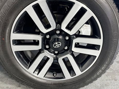 Used 2024 Toyota 4Runner Limited image 34