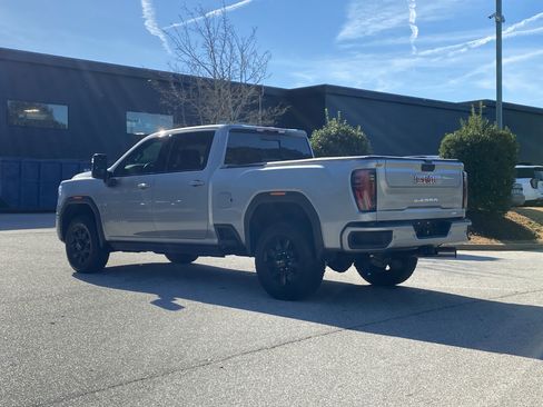 Used 2025 GMC Sierra 2500 AT4 w/ AT4 Premium Plus Package image 8