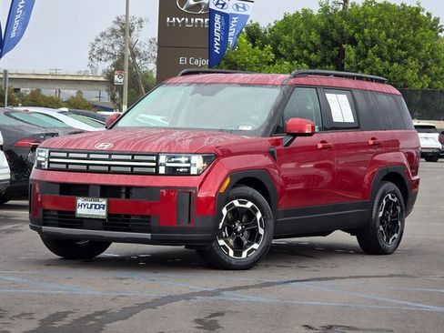 Used 2025 Hyundai Santa Fe SEL image 2