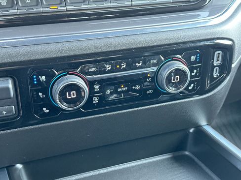 Used 2024 Chevrolet Silverado 3500 High Country w/ High Country Premium Package AWD/4WD image 18