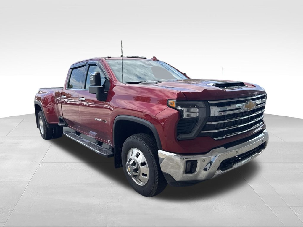 Used 2025 Chevrolet Silverado 3500 LTZ w/ LTZ Plus Package AWD/4WD image 9
