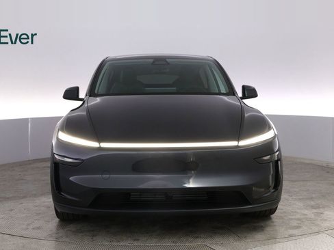 Used 2026 Tesla Model Y AWD image 12