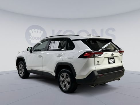 Used 2025 Toyota RAV4 XLE AWD/4WD image 18