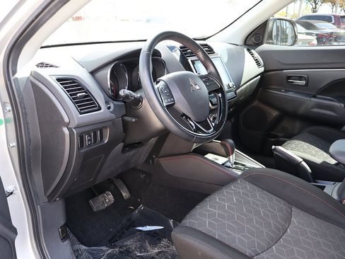 Used 2023 Mitsubishi Outlander Sport ES image 23