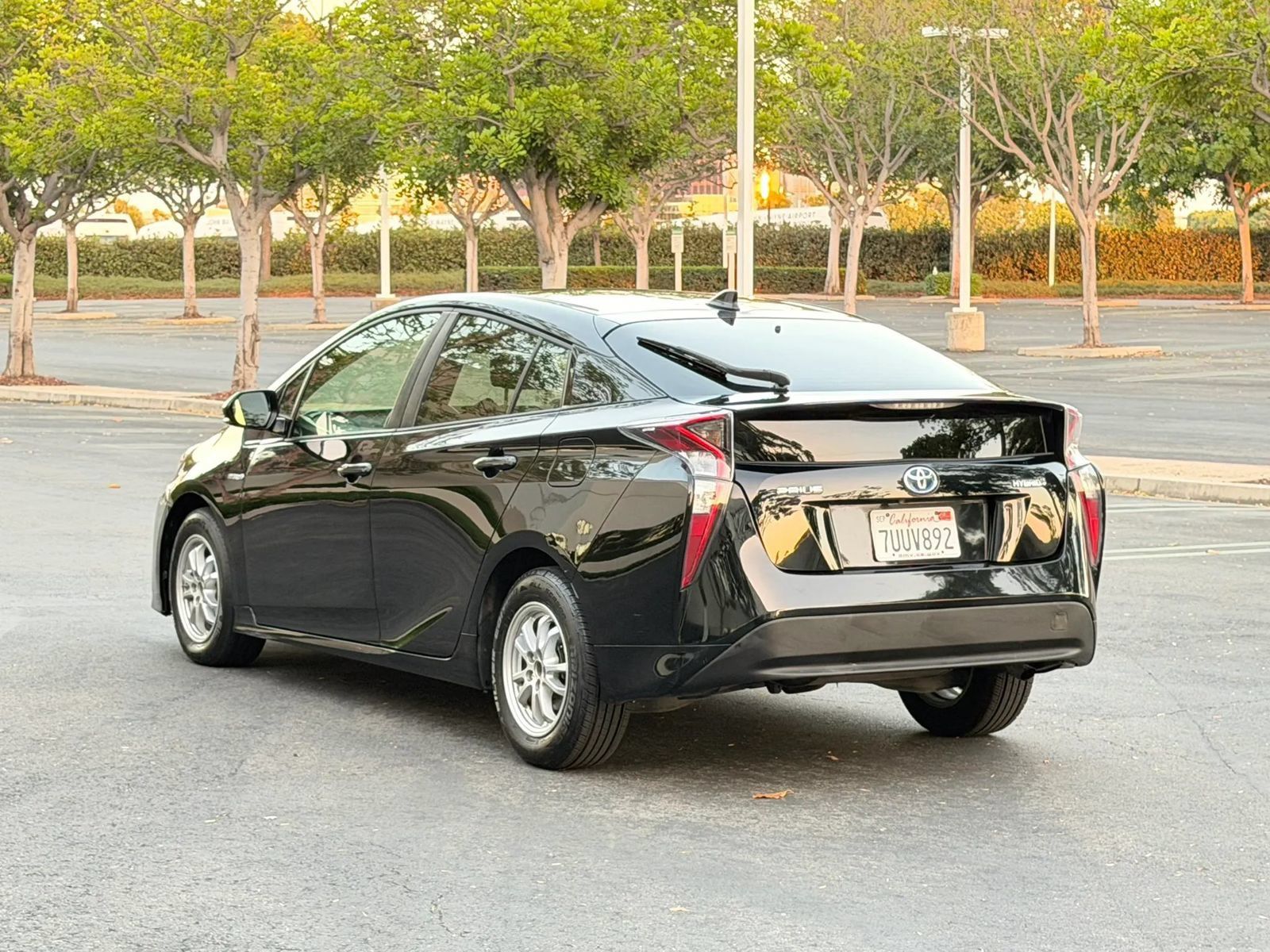 Used 2016 Toyota Prius Three FWD image 6