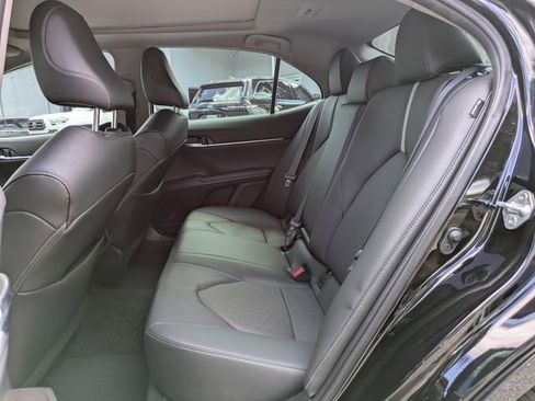 Used 2022 Toyota Camry XSE FWD image 13