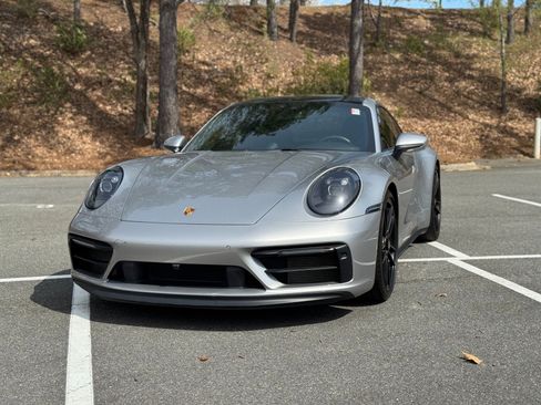 Used 2022 Porsche 911 GT3 RS image 3