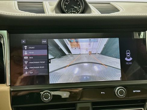 Certified 2025 Porsche Macan AWD/4WD image 15
