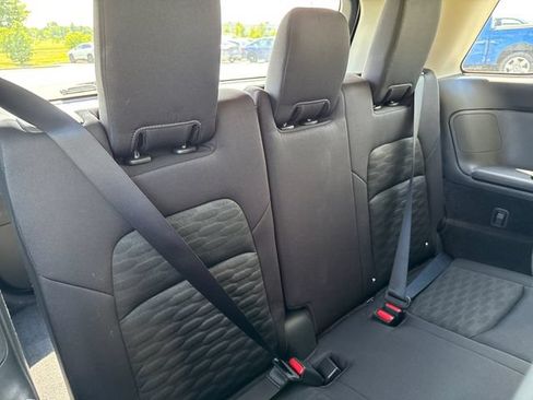 Used 2024 Nissan Pathfinder SV AWD/4WD image 12