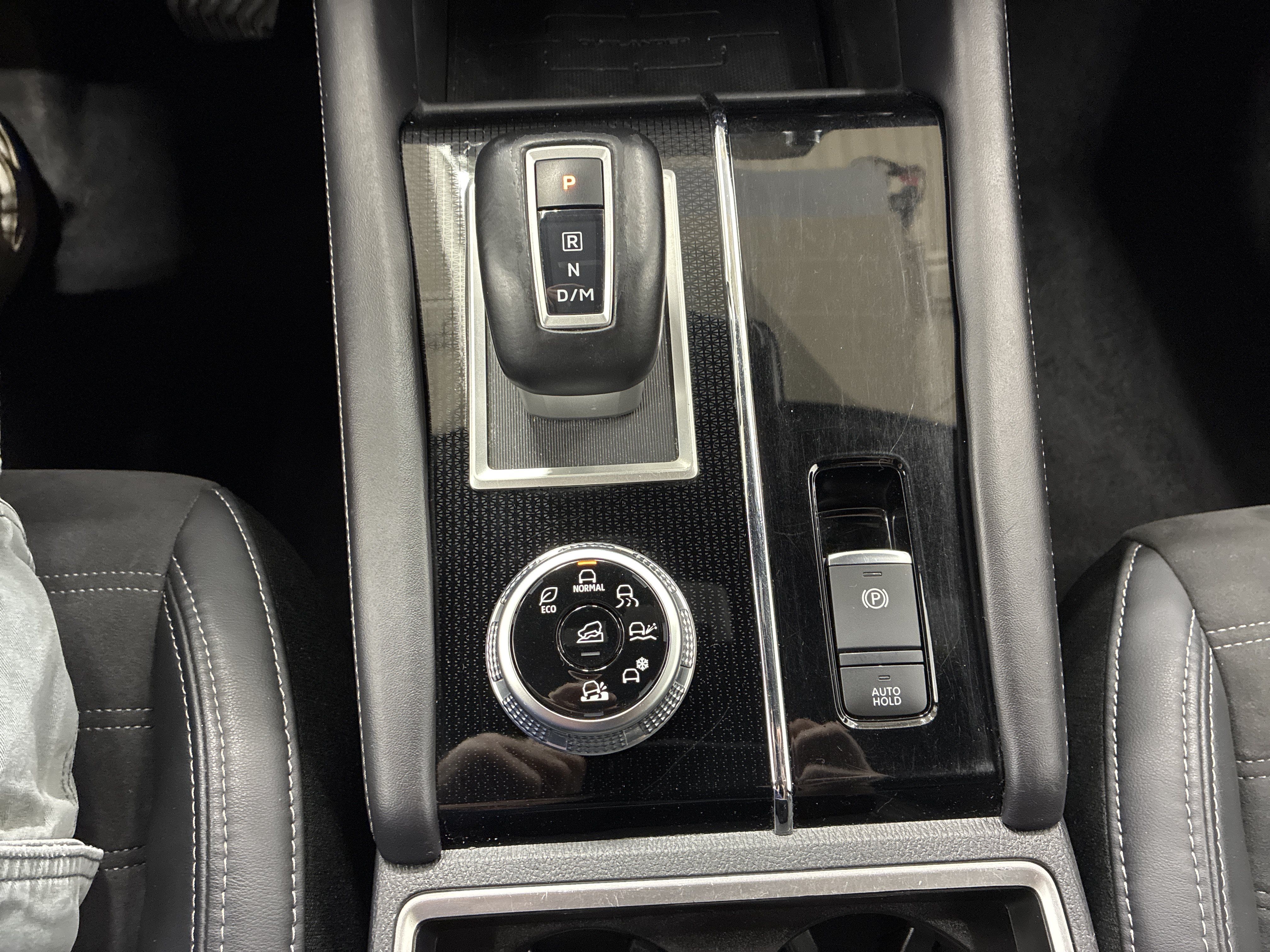 Used 2023 Mitsubishi Outlander SE Black Edition AWD/4WD image 20