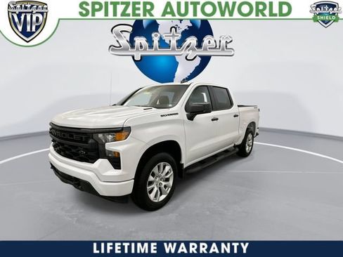New 2026 Chevrolet Silverado 1500 Custom w/ LPO, Dark Essentials Package AWD/4WD image 4