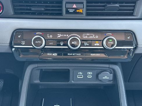Certified 2025 Honda Pilot EX-L image 16