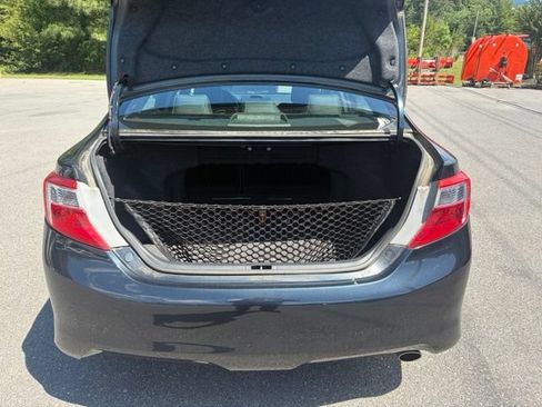 Used 2012 Toyota Camry SE w/ Leather Pkg FWD image 19