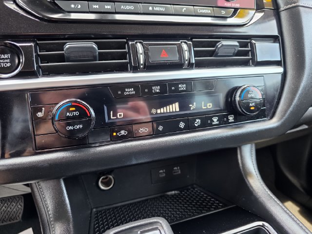 Used 2025 Nissan Pathfinder SV FWD image 56