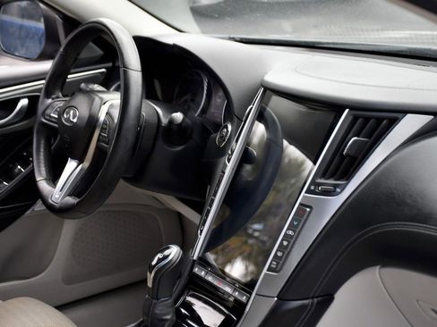 Used 2018 INFINITI Q50 Sport w/ Sensory Package (Sport) image 17