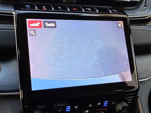 Used 2023 Jeep Grand Cherokee 4WD 4xe w/ Luxury Tech Group II image 24