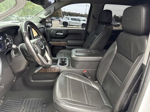 Used 2022 GMC Sierra 1500 Denali w/ Denali Premium Package image 12