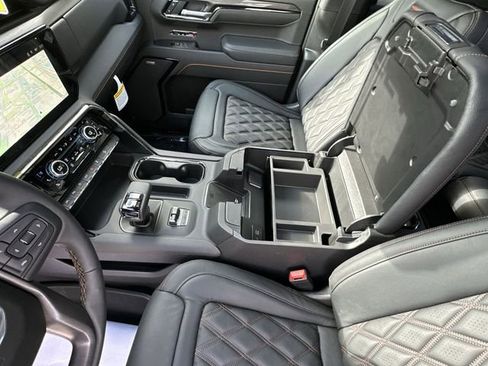 New 2026 GMC Sierra 1500 AT4 w/ AT4 Premium Package AWD/4WD image 29