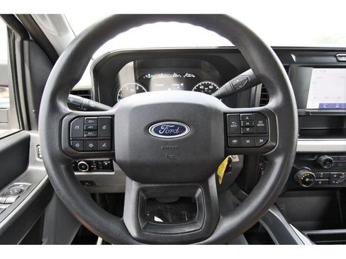 Used 2025 Ford F250 XLT w/ FX4 Off-Road Package AWD/4WD image 14