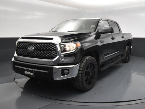 Used 2021 Toyota Tundra SR5 w/ SR5 Upgrade Package AWD/4WD image 2