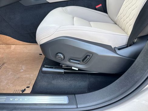 New 2026 Volvo XC90 T8 Plus w/ Protection Package Premier AWD/4WD image 8