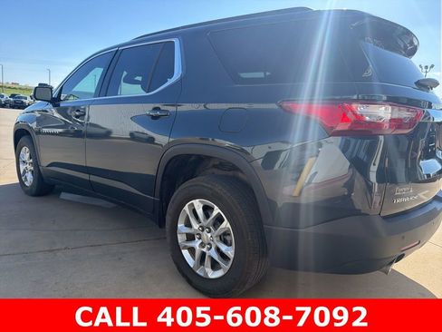 Used 2021 Chevrolet Traverse LT FWD image 5