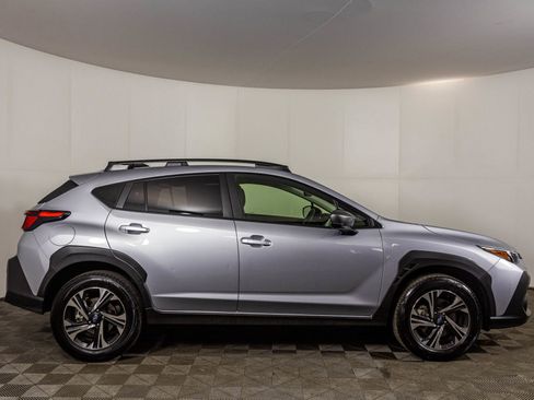Used 2024 Subaru Crosstrek 2.0i Premium w/ Crosstrek Mirror Package image 11