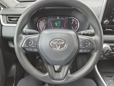 Used 2023 Toyota RAV4 XLE image 17