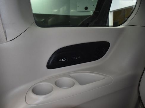 Used 2021 Chrysler Pacifica Limited w/ Premium & Safety Sphere Group AWD/4WD image 19