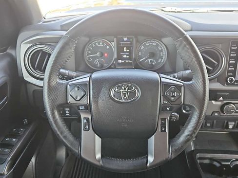 Used 2021 Toyota Tacoma TRD Sport image 11