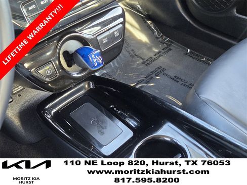 Used 2017 Toyota Prius Four image 9