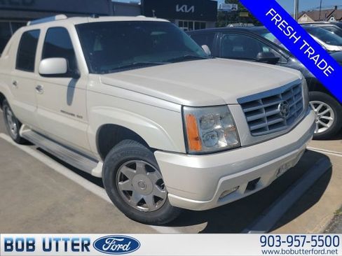 Used 2005 Cadillac Escalade EXT AWD/4WD image 1