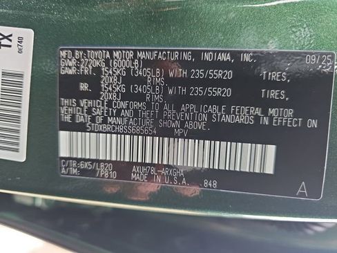 Used 2025 Toyota Highlander Limited image 37