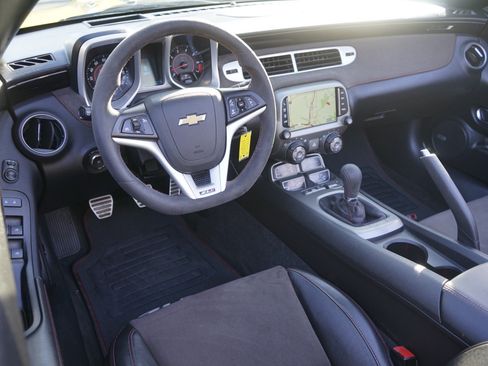 Used 2013 Chevrolet Camaro ZL1 RWD image 17