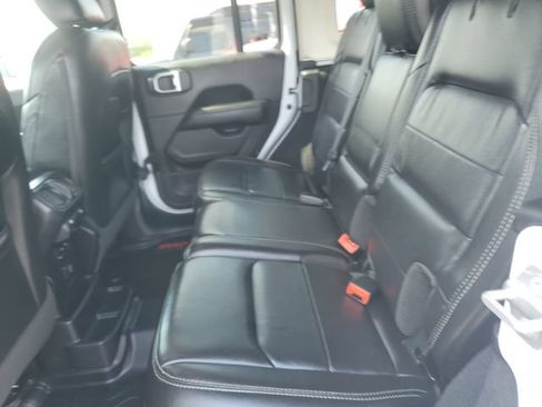 Used 2020 Jeep Wrangler Unlimited Sahara AWD/4WD image 24