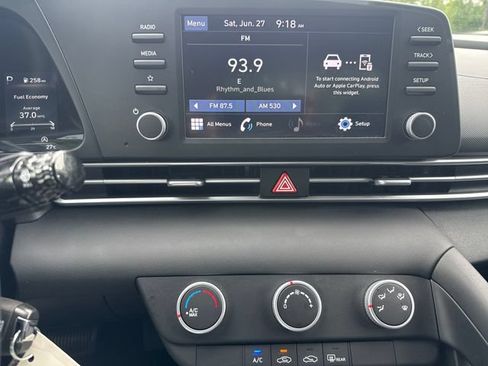 Certified 2023 Hyundai Elantra SE w/ Cargo Package FWD image 17