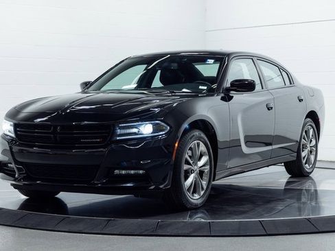 Used 2021 Dodge Charger SXT w/ Driver Convenience Group image 6