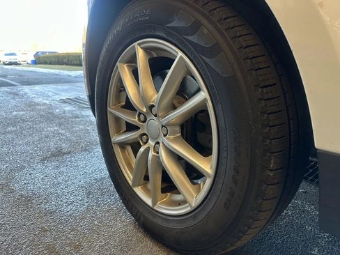 Used 2016 Land Rover Range Rover Sport SE image 34