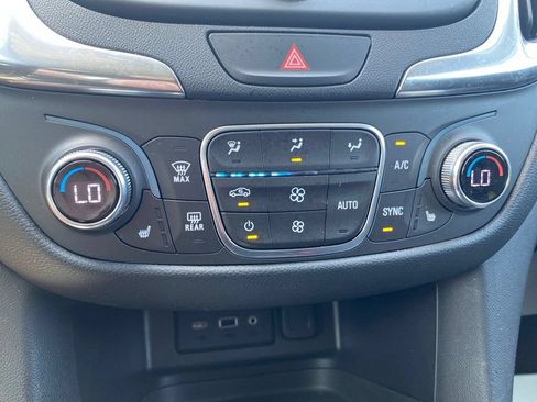 Used 2019 Chevrolet Equinox LT AWD/4WD image 33