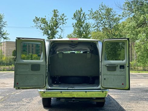 Used 2010 Ford E-350 and Econoline 350 XL RWD image 15
