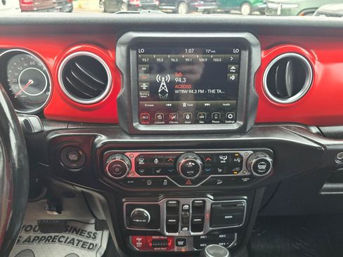Used 2020 Jeep Wrangler Unlimited Rubicon AWD/4WD image 9