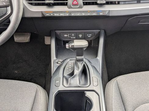 Used 2025 Kia K4 FWD image 17