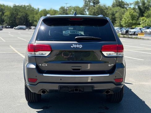 Used 2019 Jeep Grand Cherokee Overland AWD/4WD image 5