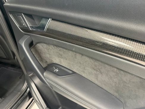 Used 2019 Audi SQ5 Premium Plus w/ Premium Plus Package image 11