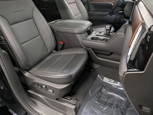 Used 2023 GMC Sierra 1500 Denali w/ Technology Package AWD/4WD image 29