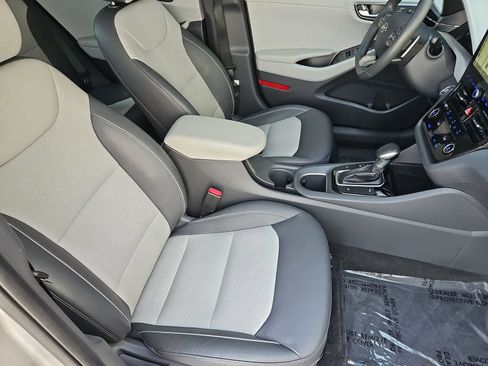 Used 2020 Hyundai Ioniq Limited FWD image 18