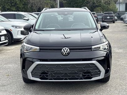 New 2025 Volkswagen Taos SE