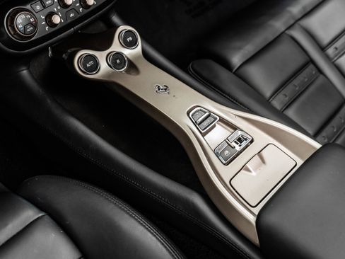 Used 2012 Ferrari California image 28