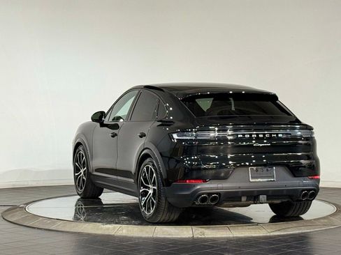 Used 2025 Porsche Cayenne Coupe AWD/4WD image 7
