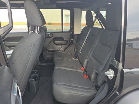 Used 2022 Jeep Wrangler Unlimited Sport w/ Sun And Sound Package AWD/4WD image 22